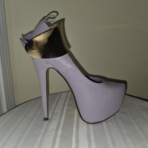 Red Kiss Lavender Platform Stilettos w/ Gold Ankle Cuff Sz 8